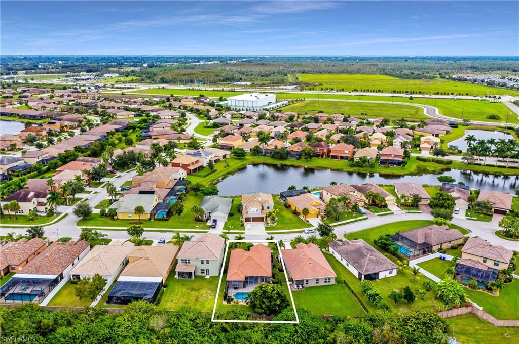 PROMENADE WEST - Residential