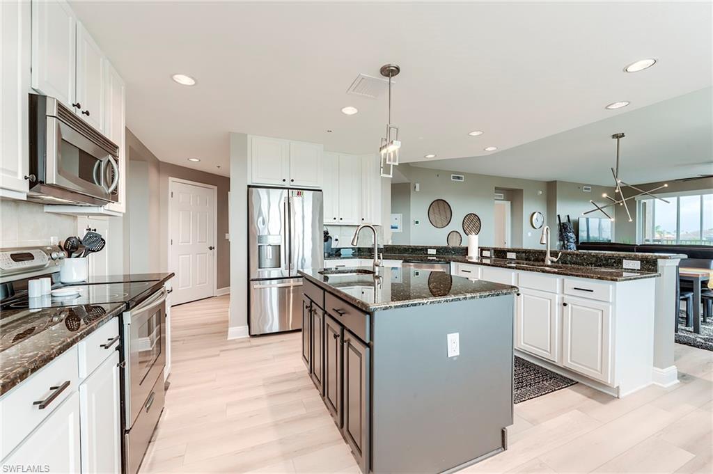 ESTERO BAYSIDE - Residential