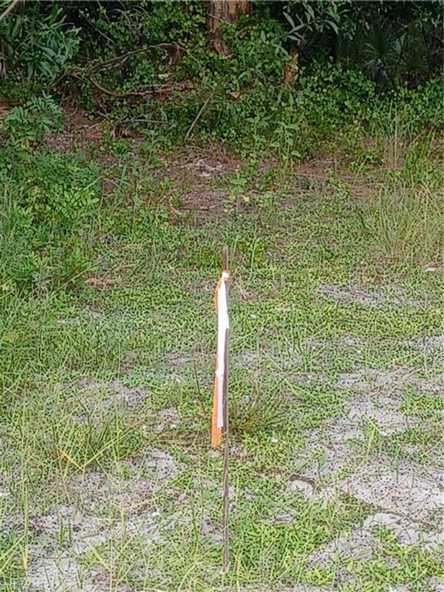 LOVELY LOT BACKED BY HIDE OUT GOLF COURSE AND SURROUNDED BY NEW SINGLE FAMILY HOMES, GREAT NEIGHBORHOOD. MINUTES FROM EVERYTHING.