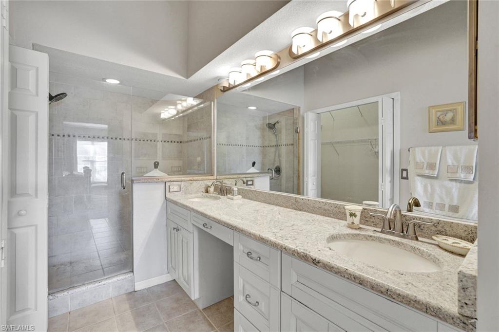 IBIS POINTE - Residential