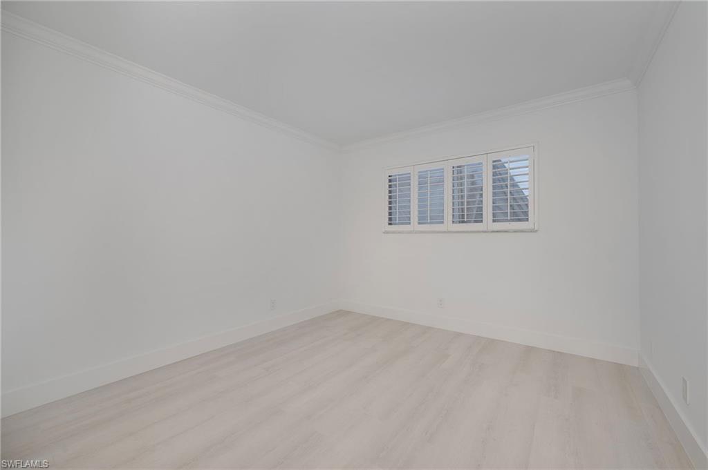 ELEVEN HUNDRED CLUB - Residential