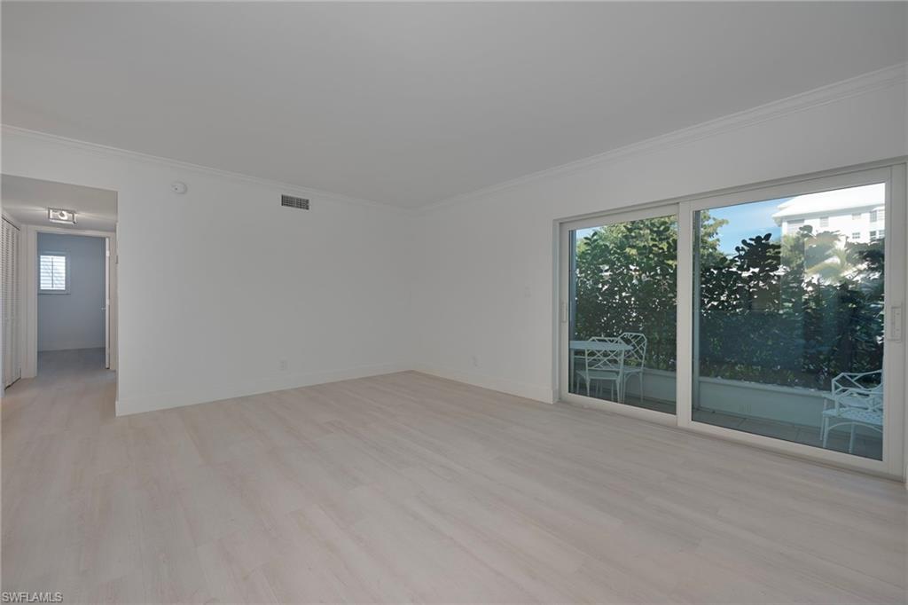 ELEVEN HUNDRED CLUB - Residential