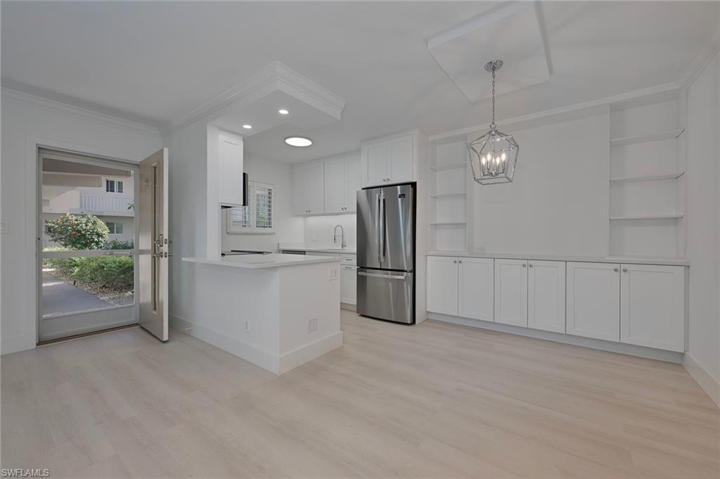 ELEVEN HUNDRED CLUB - Residential