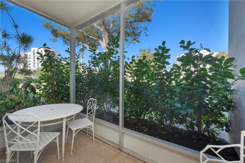 ELEVEN HUNDRED CLUB - Residential