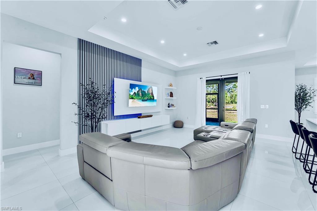 GOLDEN GATE ESTATES - Residential