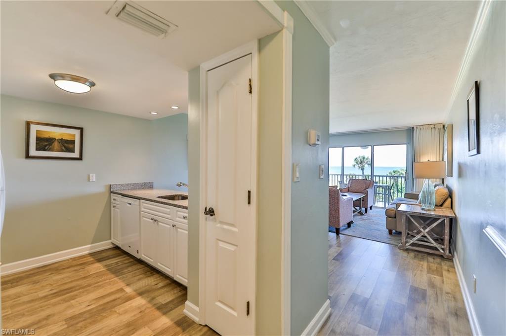 CAPTIVA BEACH VILLAS - Residential