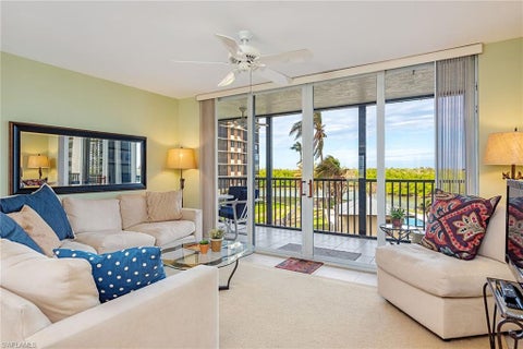 Photo of 17 Bluebill AVE #203, NAPLES, FL 34108 (MLS # 226037377)