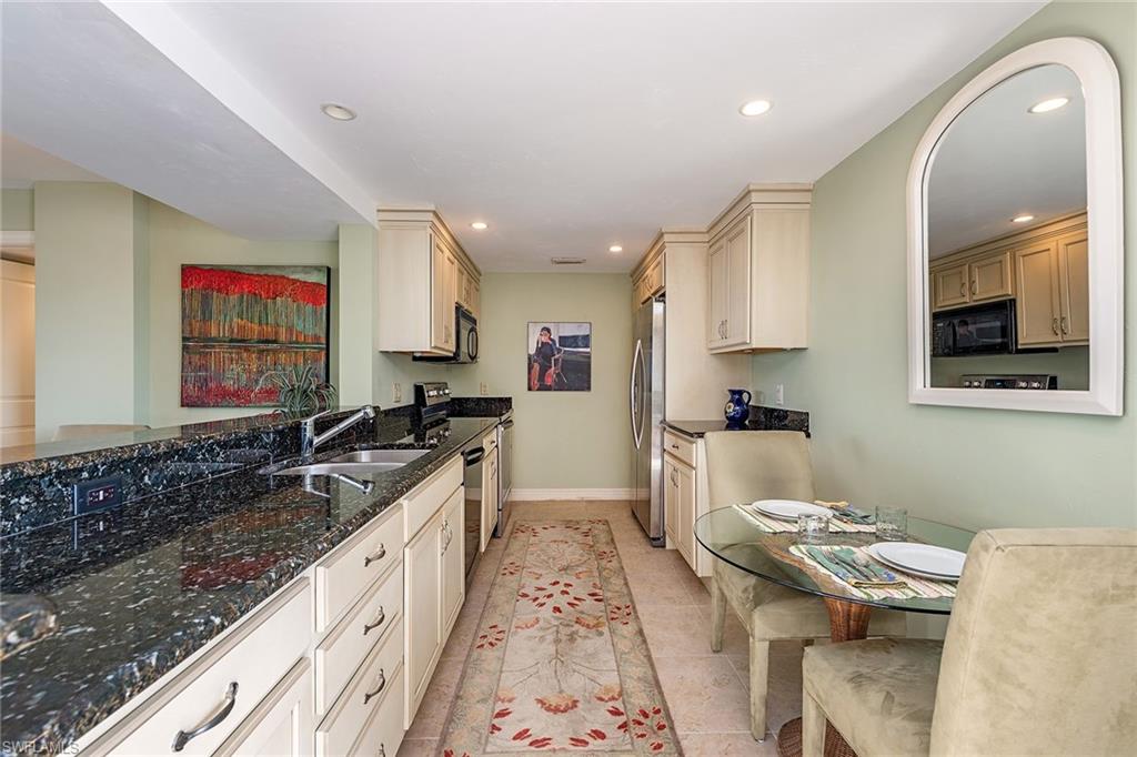 17 Bluebill AVE 203