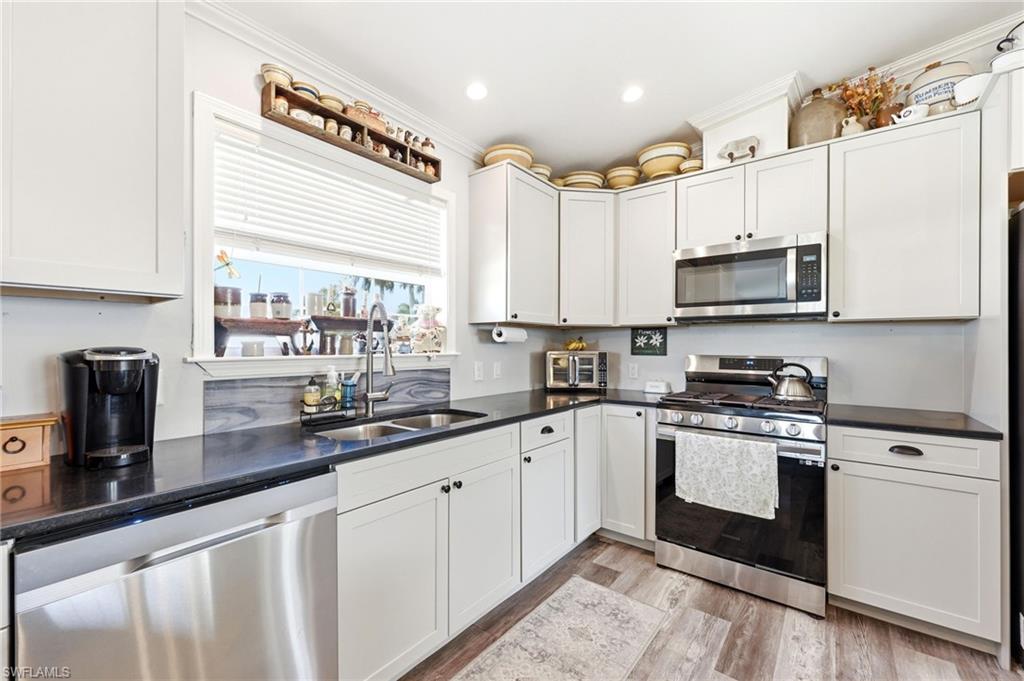 COTTAGE POINT UNREC - Residential