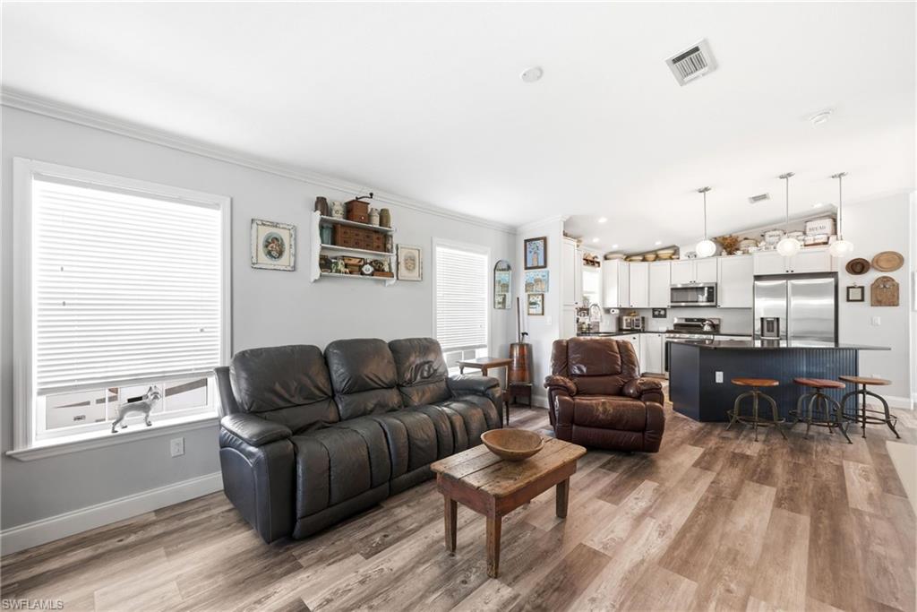 COTTAGE POINT UNREC - Residential