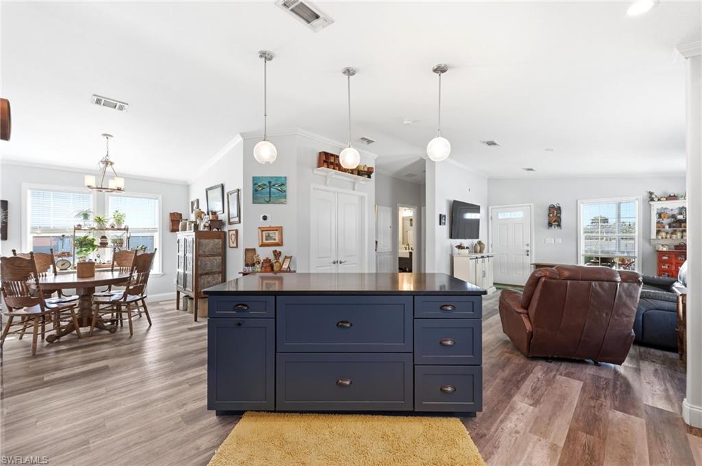 COTTAGE POINT UNREC - Residential