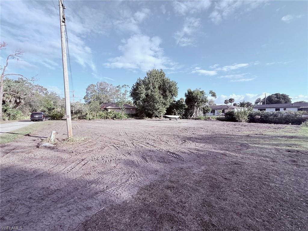 NORTH FORT MYERS - Land