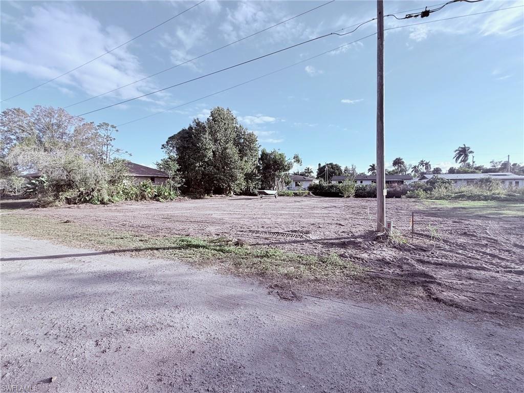 NORTH FORT MYERS - Land