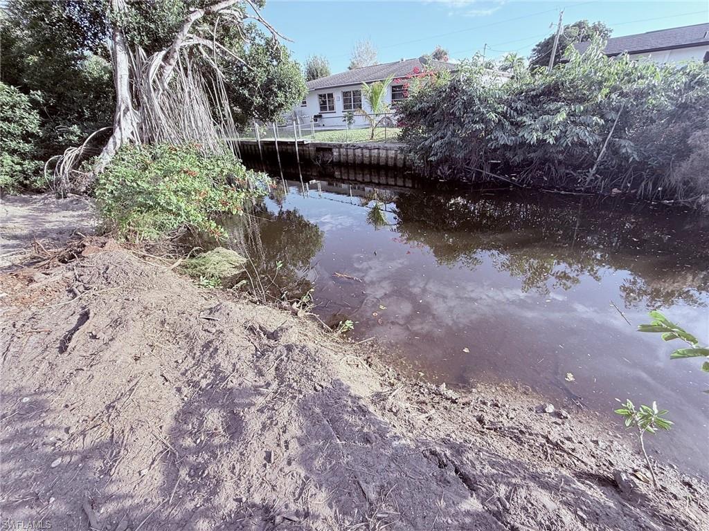 NORTH FORT MYERS - Land