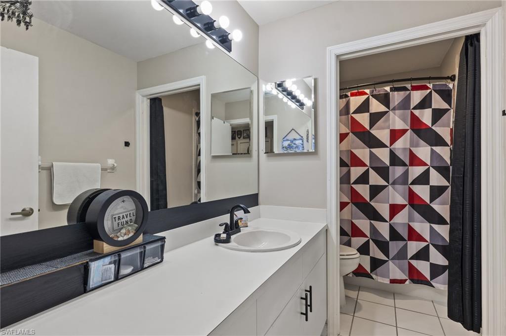 FOXMOOR LAKES - Residential