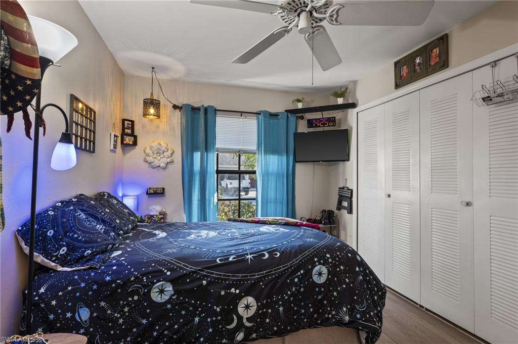 FOXMOOR LAKES - Residential