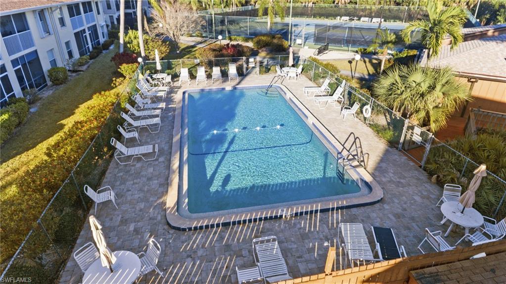 FOXMOOR LAKES - Residential