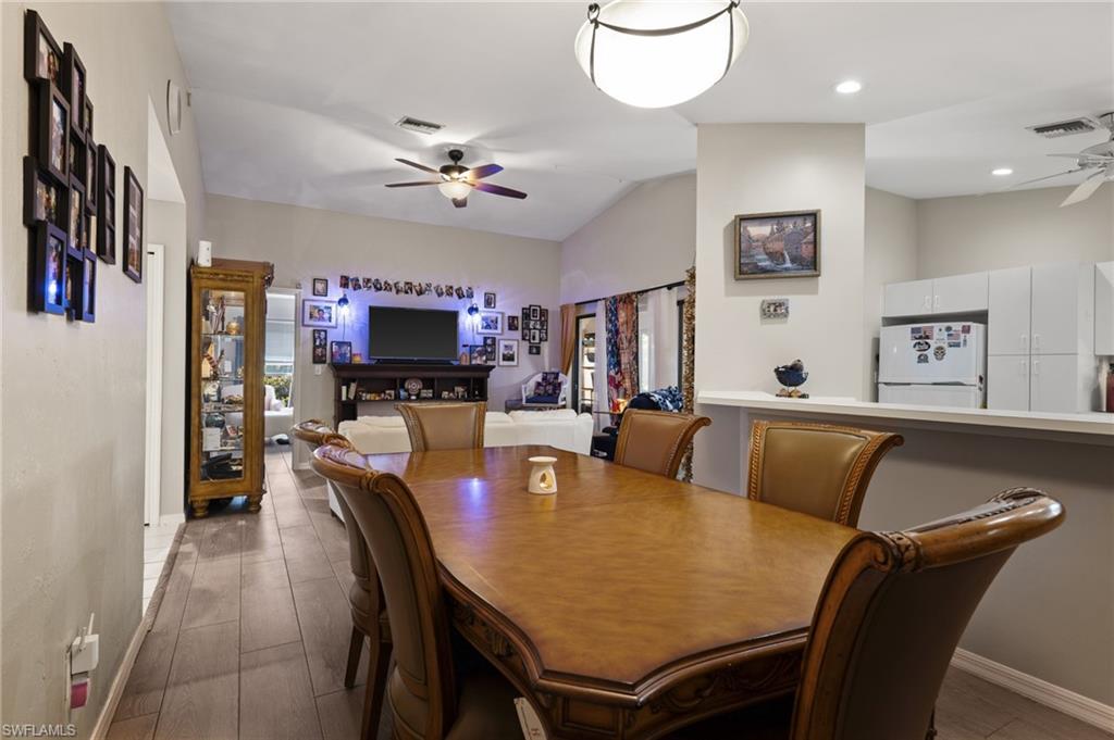 FOXMOOR LAKES - Residential