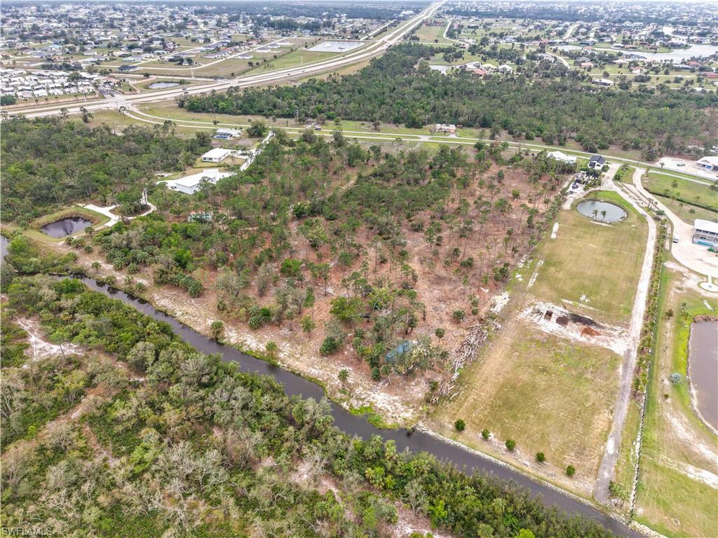 PIRATE HARBOR - Land