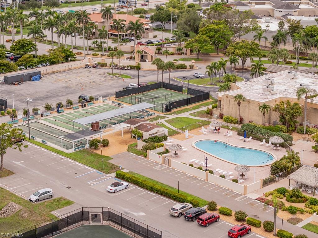 SEVEN LAKES - Residential