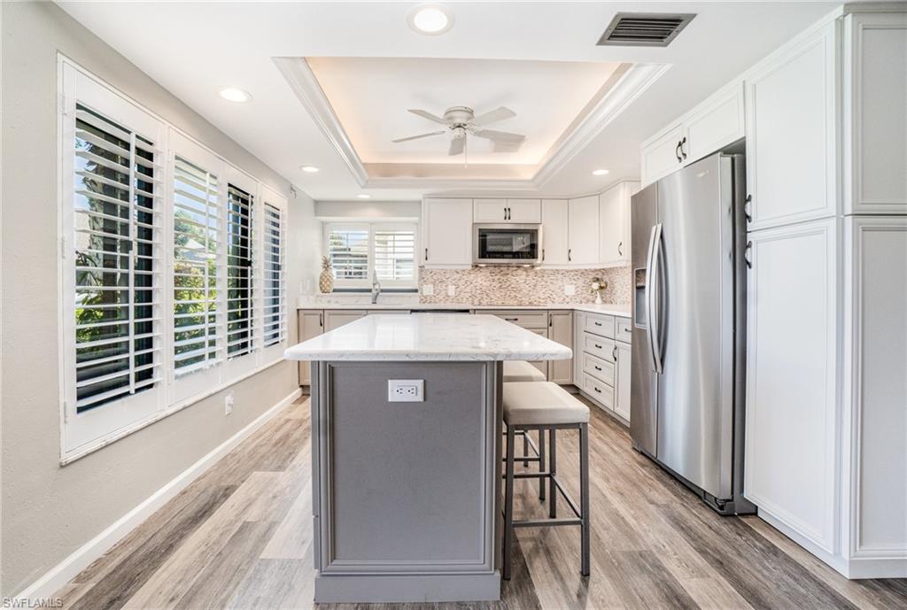 SEVEN LAKES - Residential