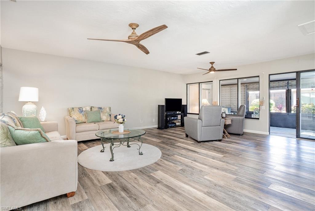 SEVEN LAKES - Residential