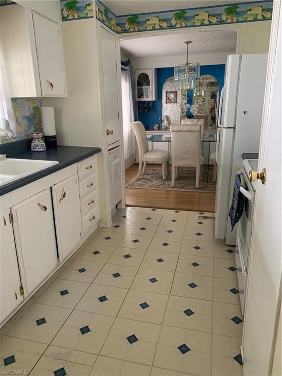 IMPERIAL HARBOR - Residential