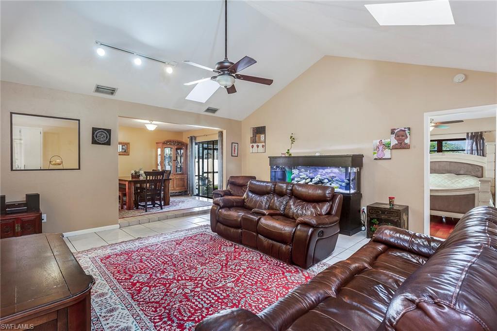 WILLOUGHBY ACRES - Residential