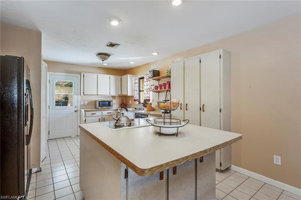 WILLOUGHBY ACRES - Residential