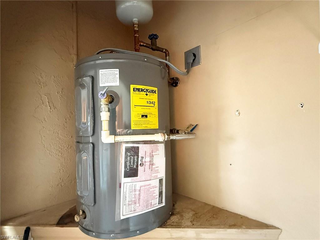 BOCA CIEGA MANOR - Residential