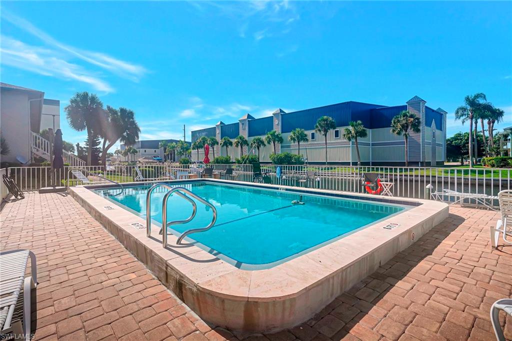 WIND SONG CONDO - Residential