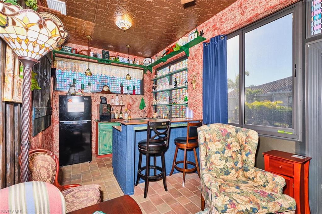 VENETIAN POINTE - Residential