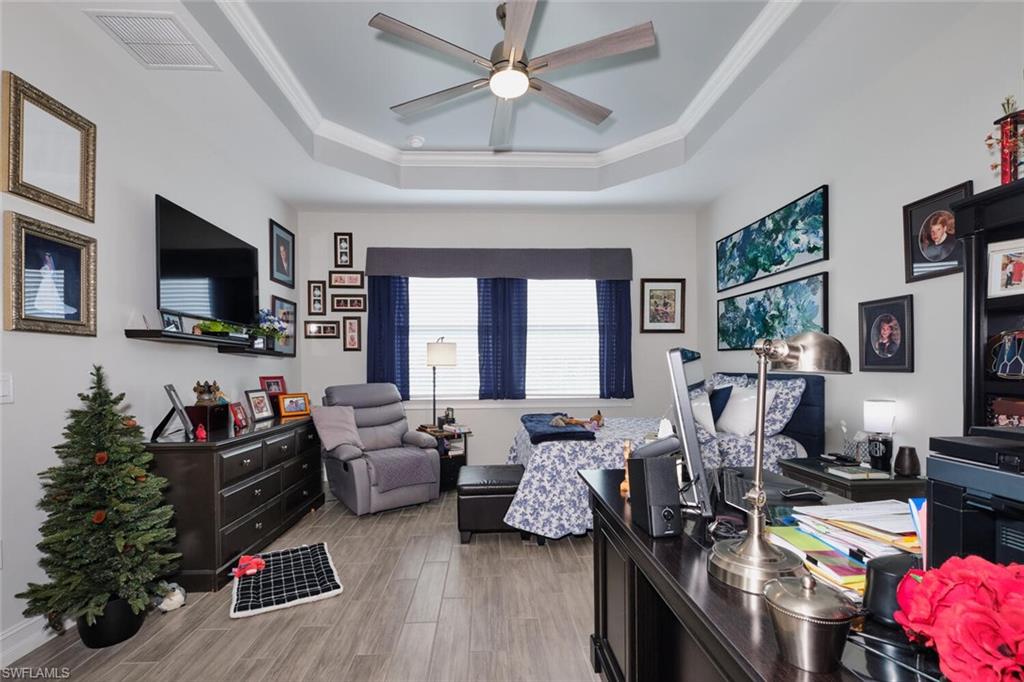 VENETIAN POINTE - Residential