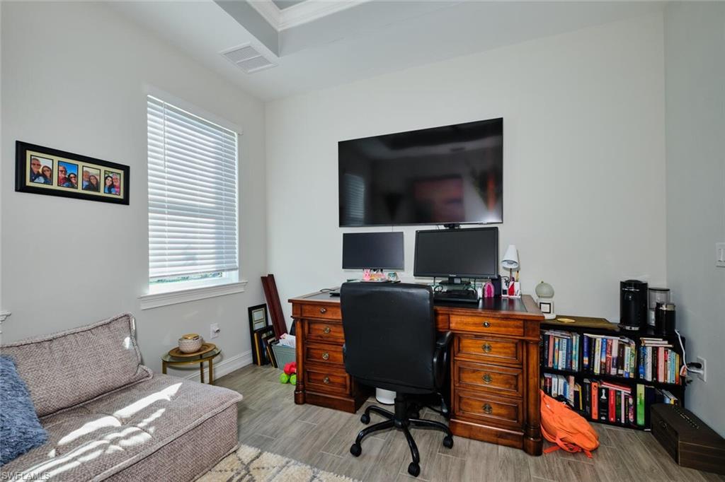 VENETIAN POINTE - Residential