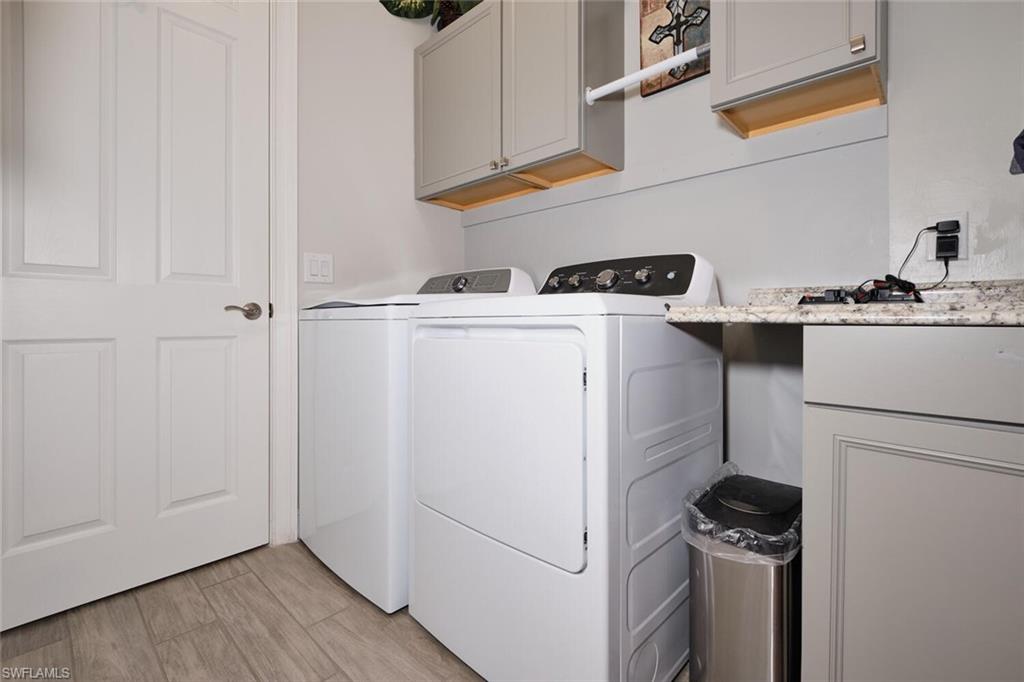 VENETIAN POINTE - Residential