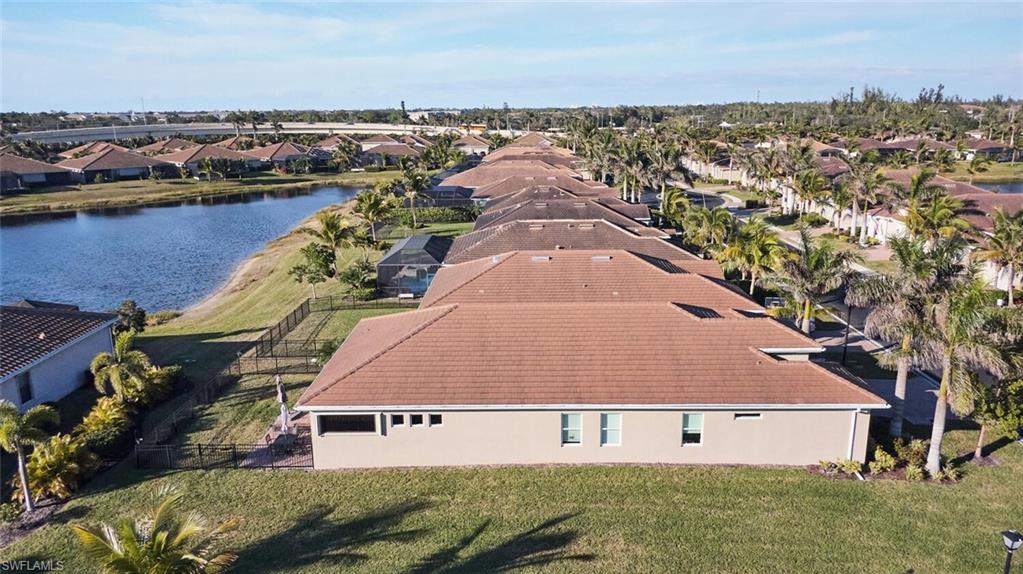 VENETIAN POINTE - Residential