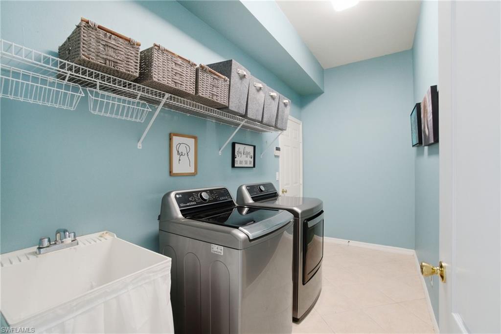 INDIGO LAKES - Residential