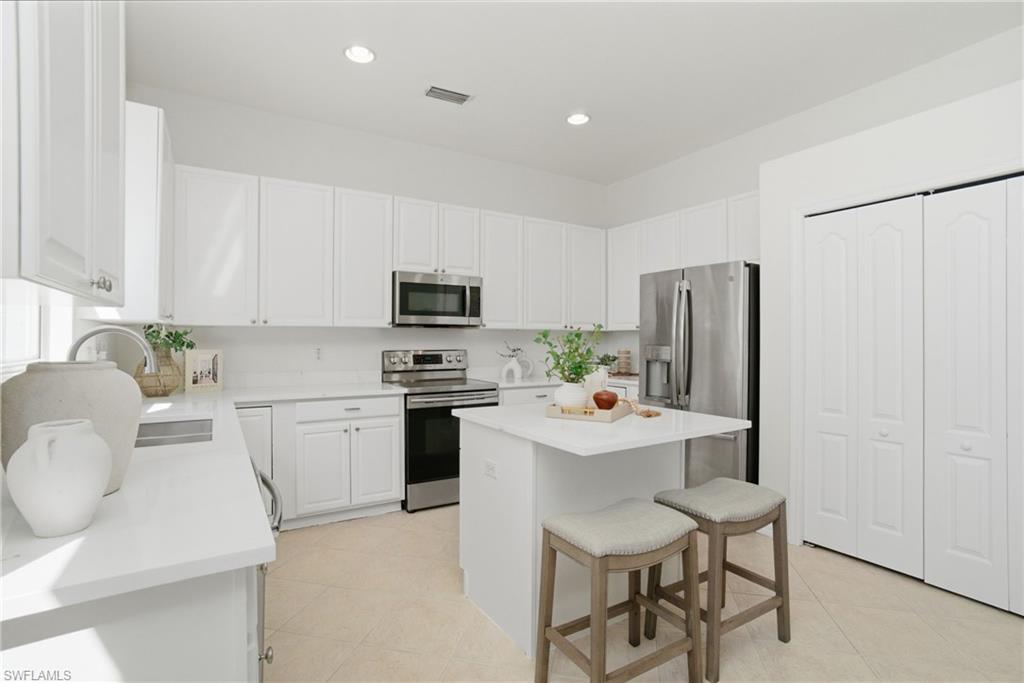 INDIGO LAKES - Residential