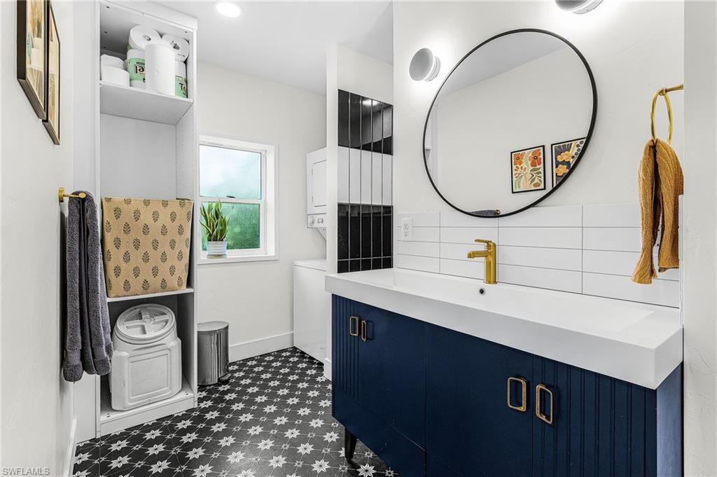 PINE ISLAND TROPICAL HOMESITES - Residential