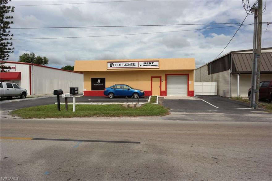 Great opportunity to lease in the heart of South Fort Myers. We are offering a 1000 sq.ft office off Andrea Lane - Directly off US 41 with a 70'x70' additional Fenced and Gated Storage or Parking area . This space is great for a small company that needs overnight parking for their vehicles or a company that needs to store product outdoors.