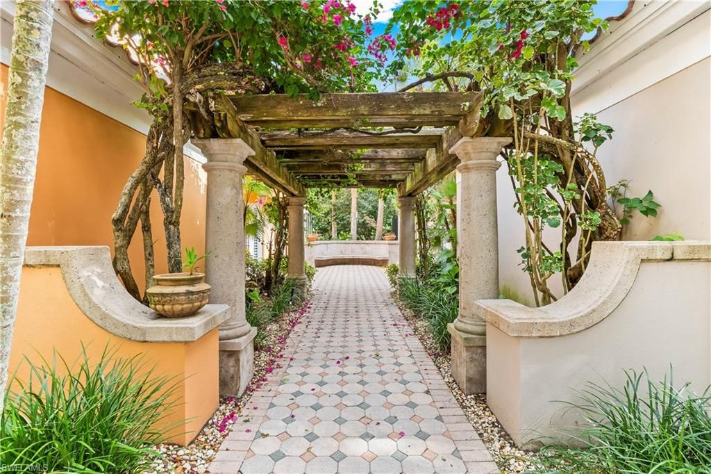 Photo of 645 Via Mezner VIA #804, NAPLES, FL 34108 (MLS # 225083210)