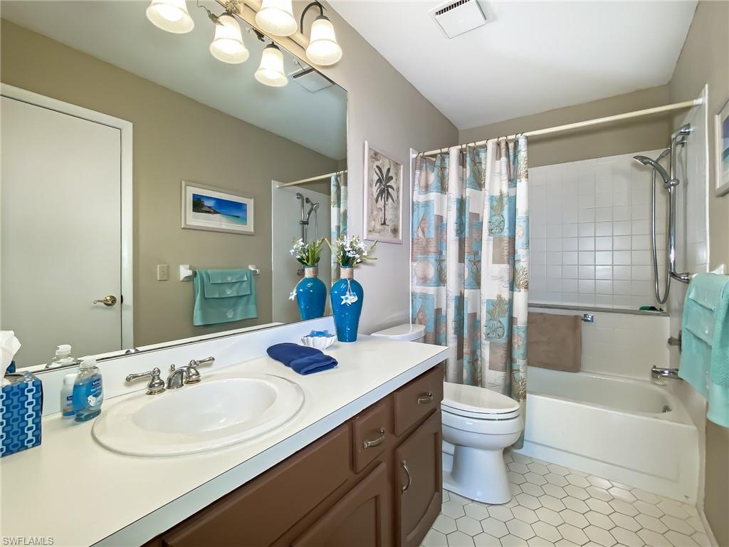 SEVEN LAKES - Residential