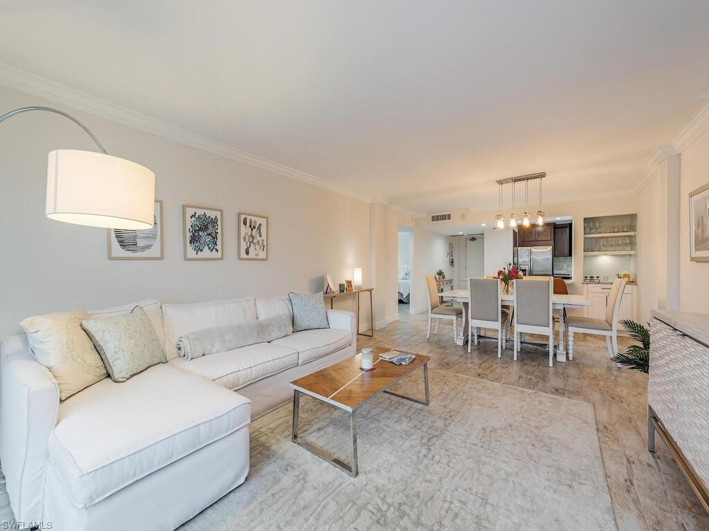 VANDERBILT TOWERS - Residential Lease