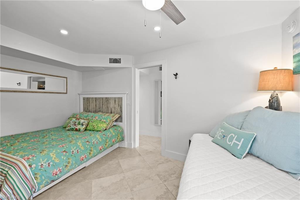 GULF COVE - Residential