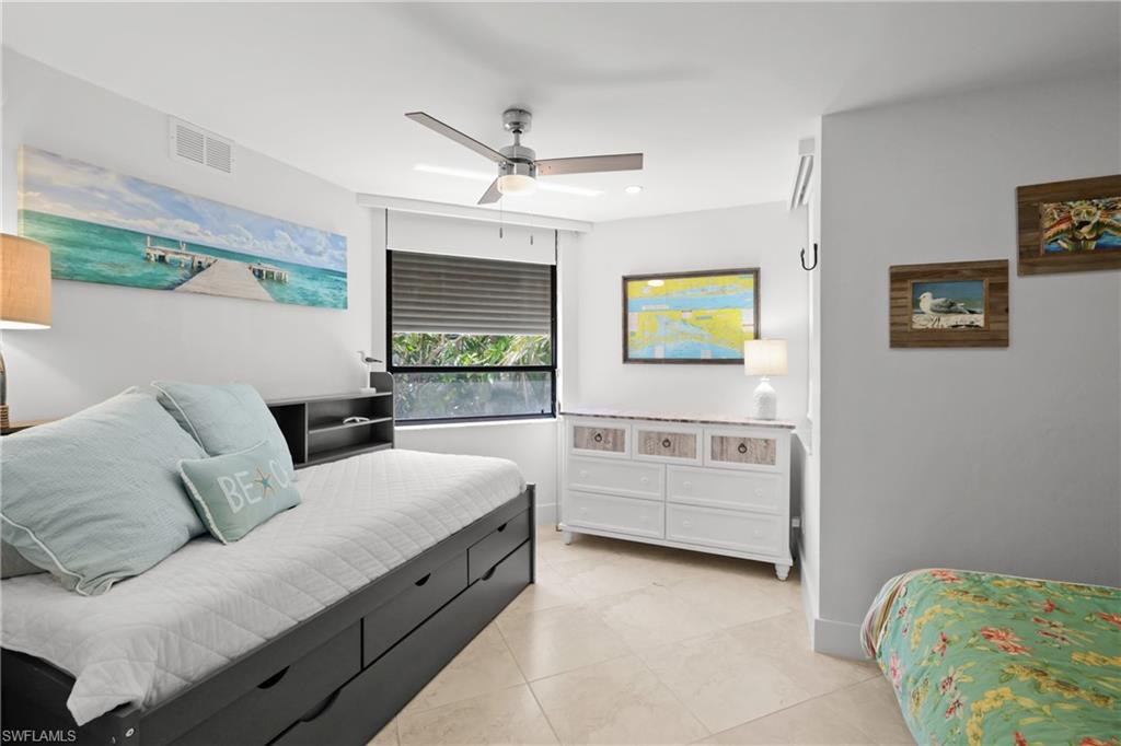 GULF COVE - Residential