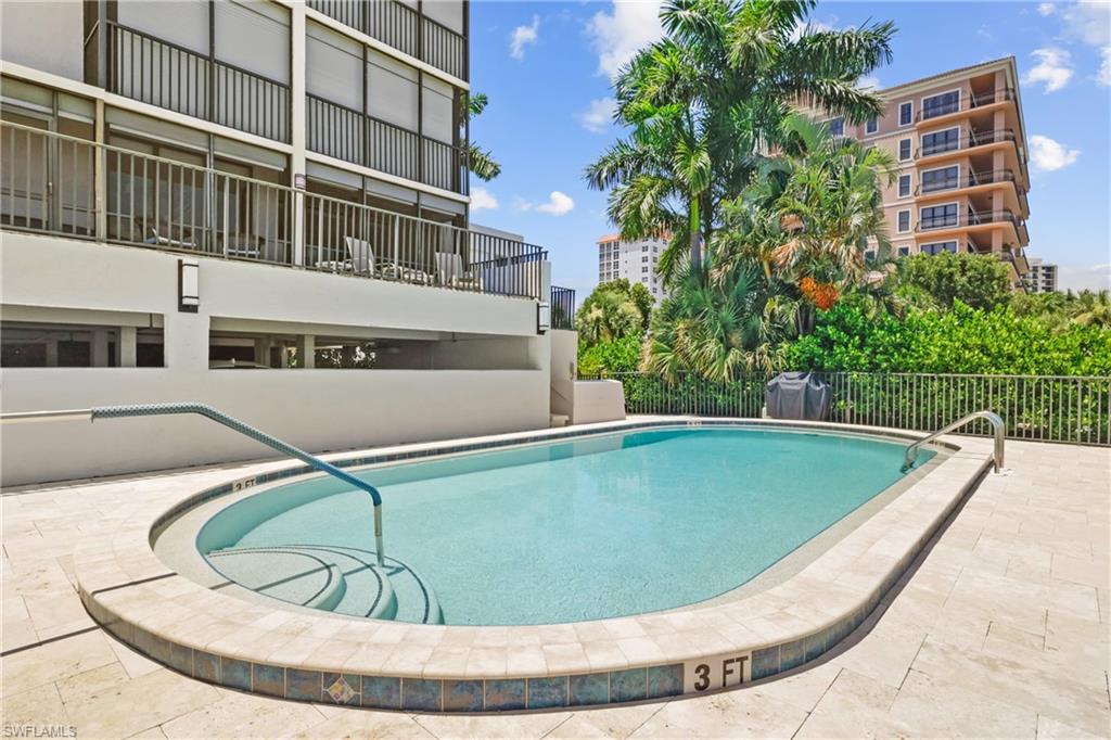 GULF COVE - Residential