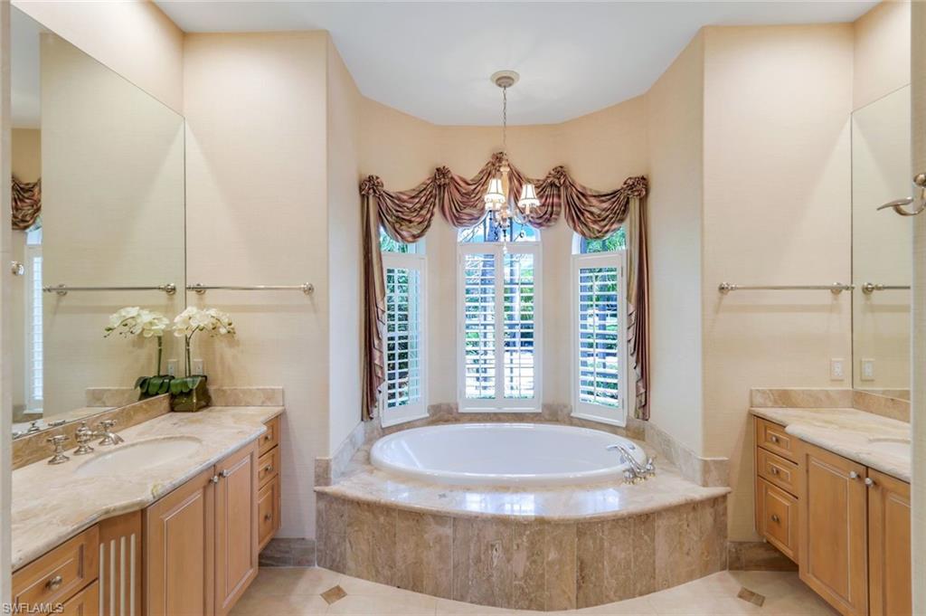 OYSTER BAY - Residential