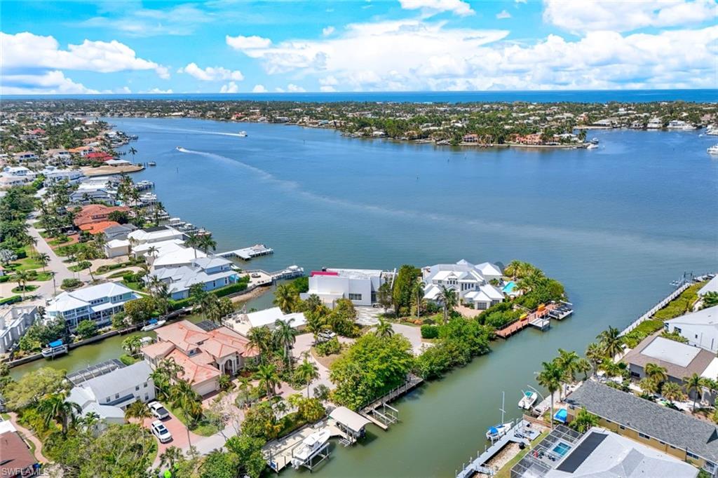 OYSTER BAY - Residential