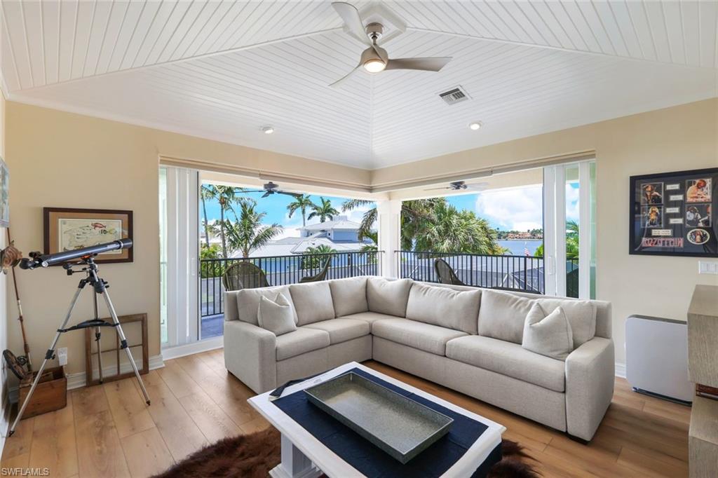 OYSTER BAY - Residential