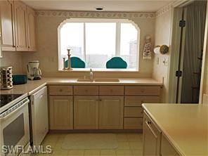 CRECIENTE CONDO EAST - Residential